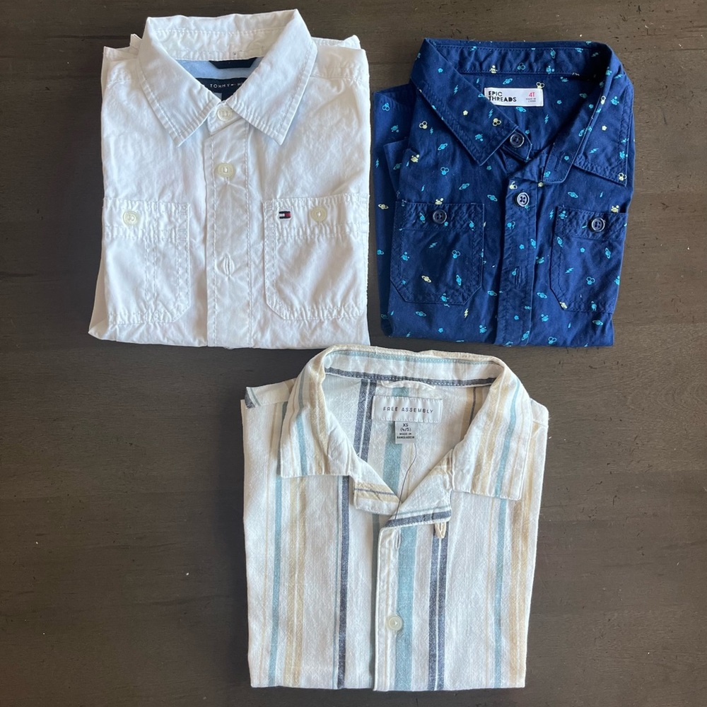 Kids button down shirt size 4T